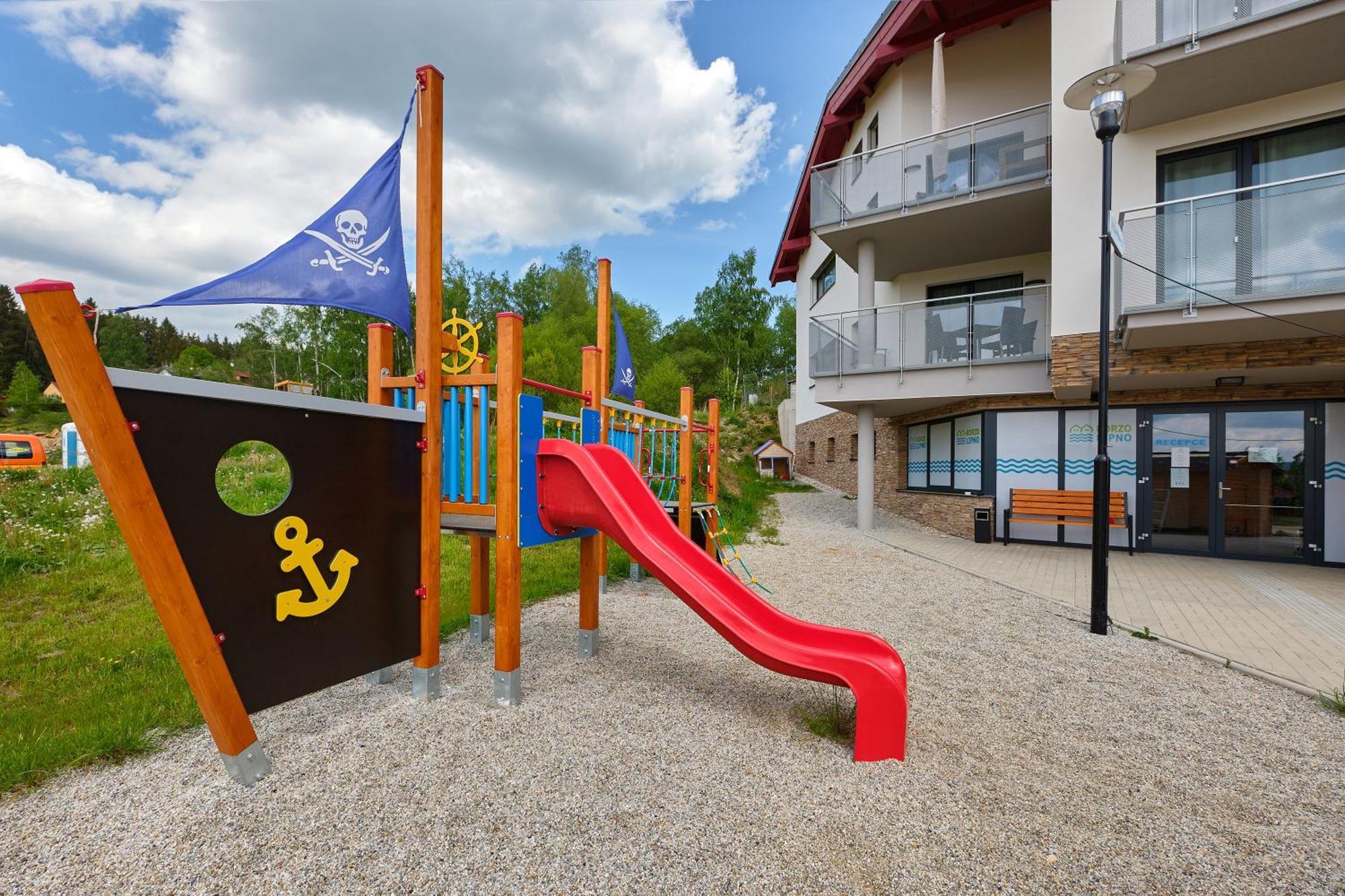 Private Cozy And Quiet Apartment Липно над Вълтава Екстериор снимка